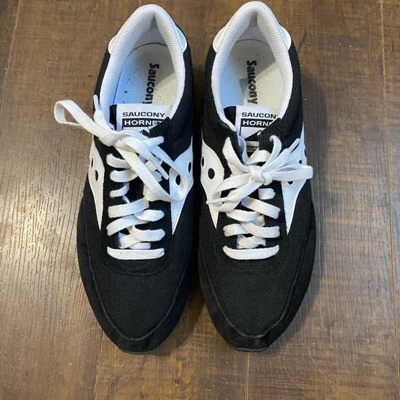 Saucony  Hornet black and white sneakers - Picture 2 of 11